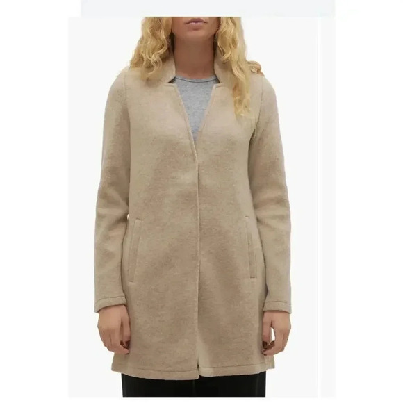 NWT Vera Moda Women’s Plus Size Brushed Katrine Coat Beige Size 18 - Picture 1 of 9